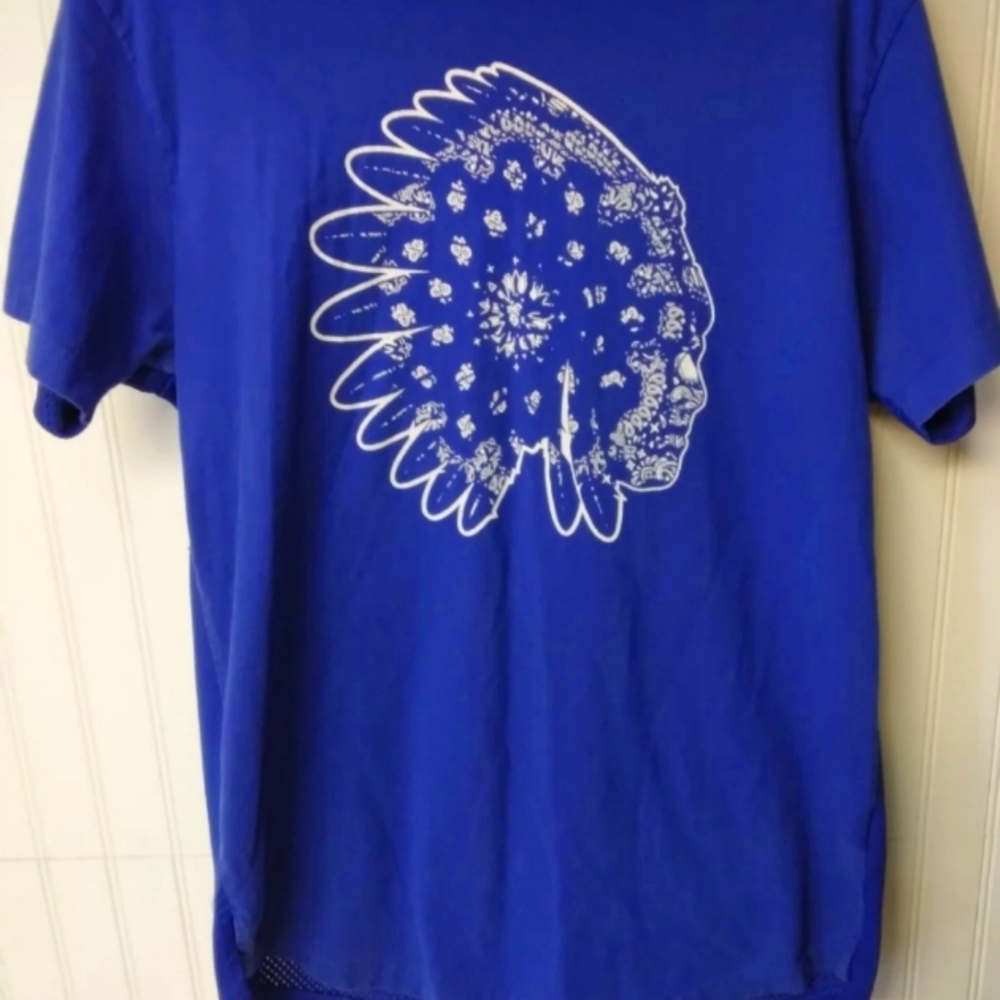 Hustle gang shirt - Large